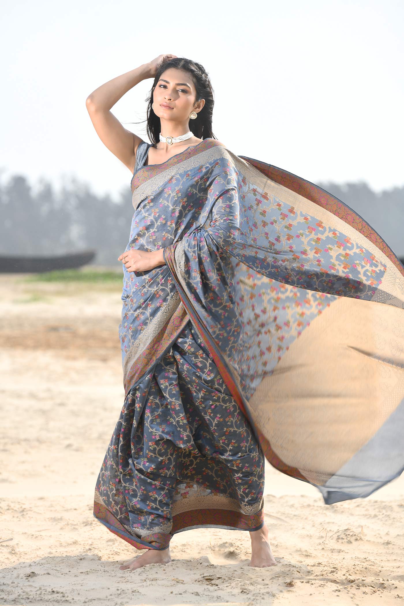 'Nazaakat' Grey Pure Resham Cotton Alfi Jaal Tilfi Border Pure Banarasi Handloom Saree 'Nazaakat' Grey Pure Resham Cotton Alfi Jaal Tilfi Border Pure Banarasi Handloom Saree