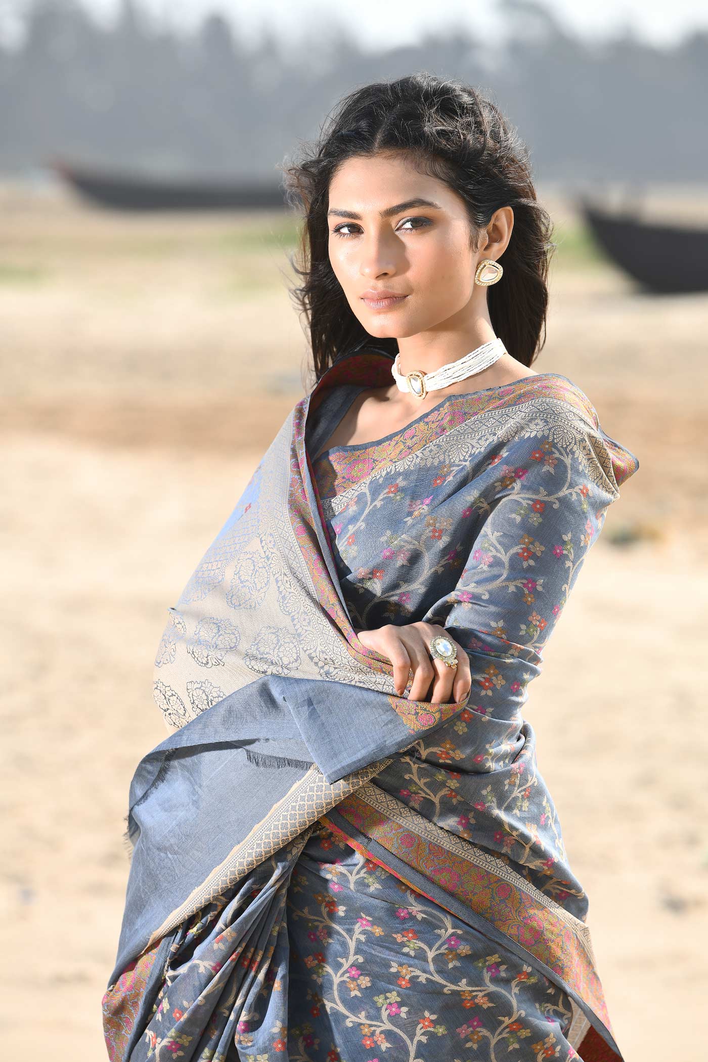 'Nazaakat' Grey Pure Resham Cotton Alfi Jaal Tilfi Border Pure Banarasi Handloom Saree 'Nazaakat' Grey Pure Resham Cotton Alfi Jaal Tilfi Border Pure Banarasi Handloom Saree