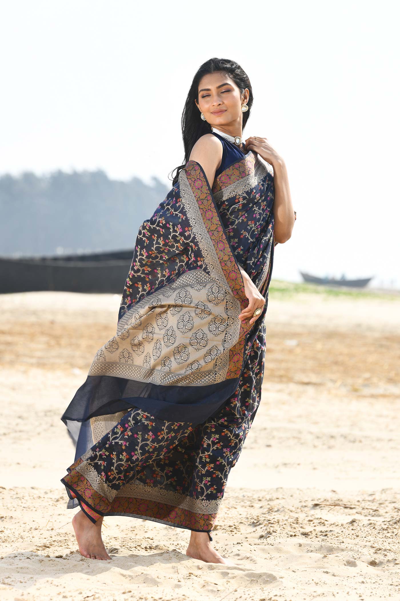 'Nazaakat' Navy Blue Pure Resham Cotton Alfi Jaal Tilfi Border Pure Banarasi Handloom Saree 'Nazaakat' Navy Blue Pure Resham Cotton Alfi Jaal Tilfi Border Pure Banarasi Handloom Saree