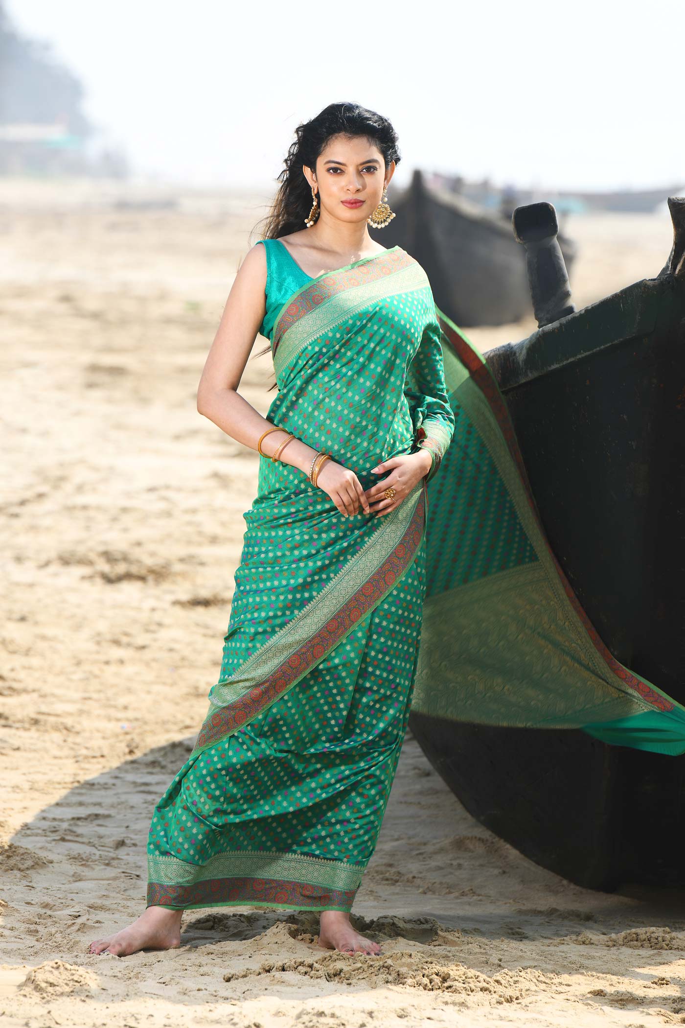 'Shabnam' Green Pure Resham Cotton Alfi Booti Tilfi Border Banarasi Handloom Saree 'Shabnam' Green Pure Resham Cotton Alfi Booti Tilfi Border Banarasi Handloom Saree