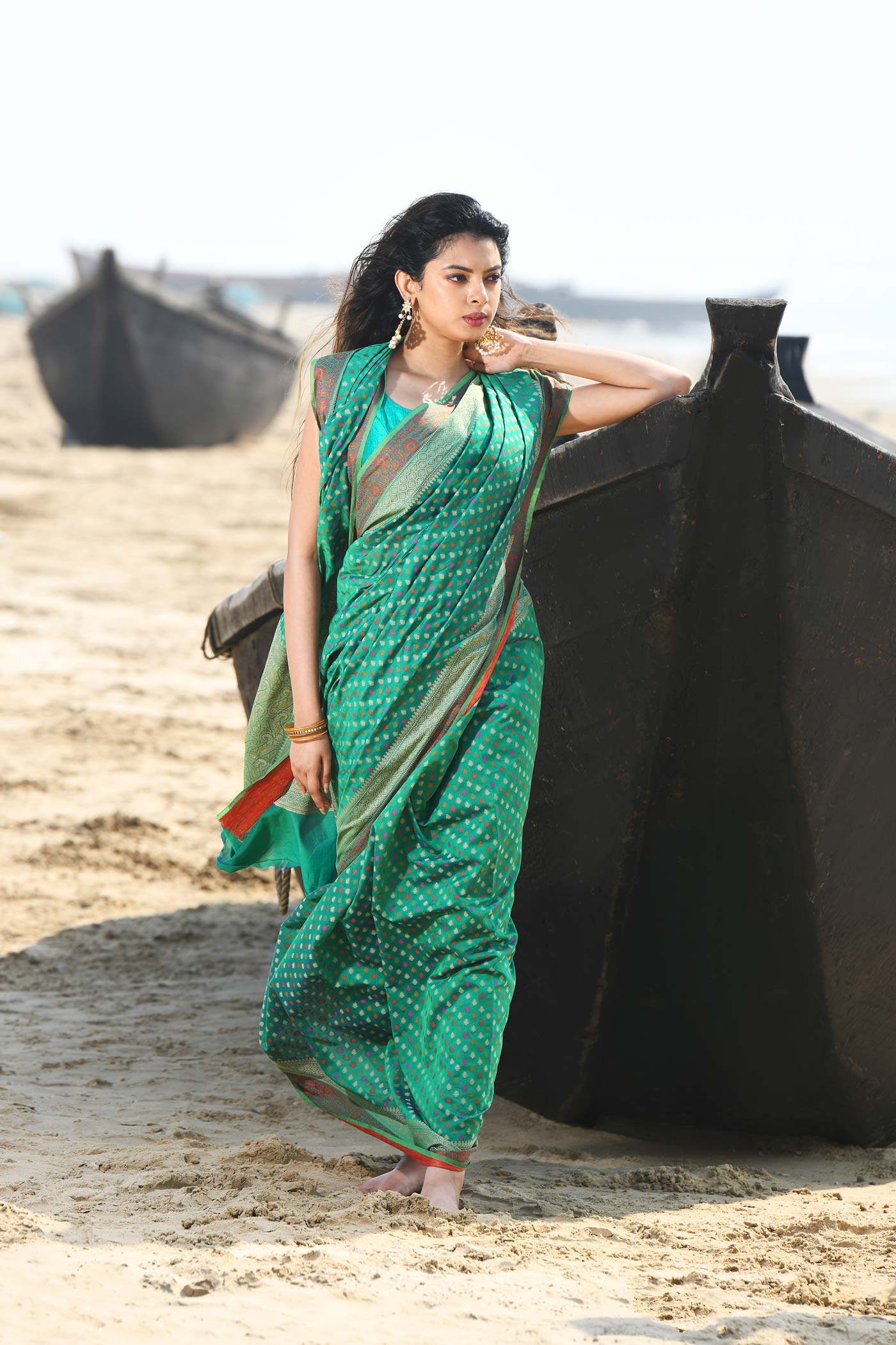 'Shabnam' Green Pure Resham Cotton Alfi Booti Tilfi Border Banarasi Handloom Saree 'Shabnam' Green Pure Resham Cotton Alfi Booti Tilfi Border Banarasi Handloom Saree