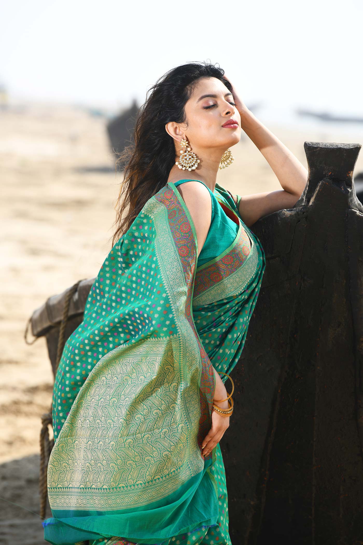 'Shabnam' Green Pure Resham Cotton Alfi Booti Tilfi Border Banarasi Handloom Saree 'Shabnam' Green Pure Resham Cotton Alfi Booti Tilfi Border Banarasi Handloom Saree