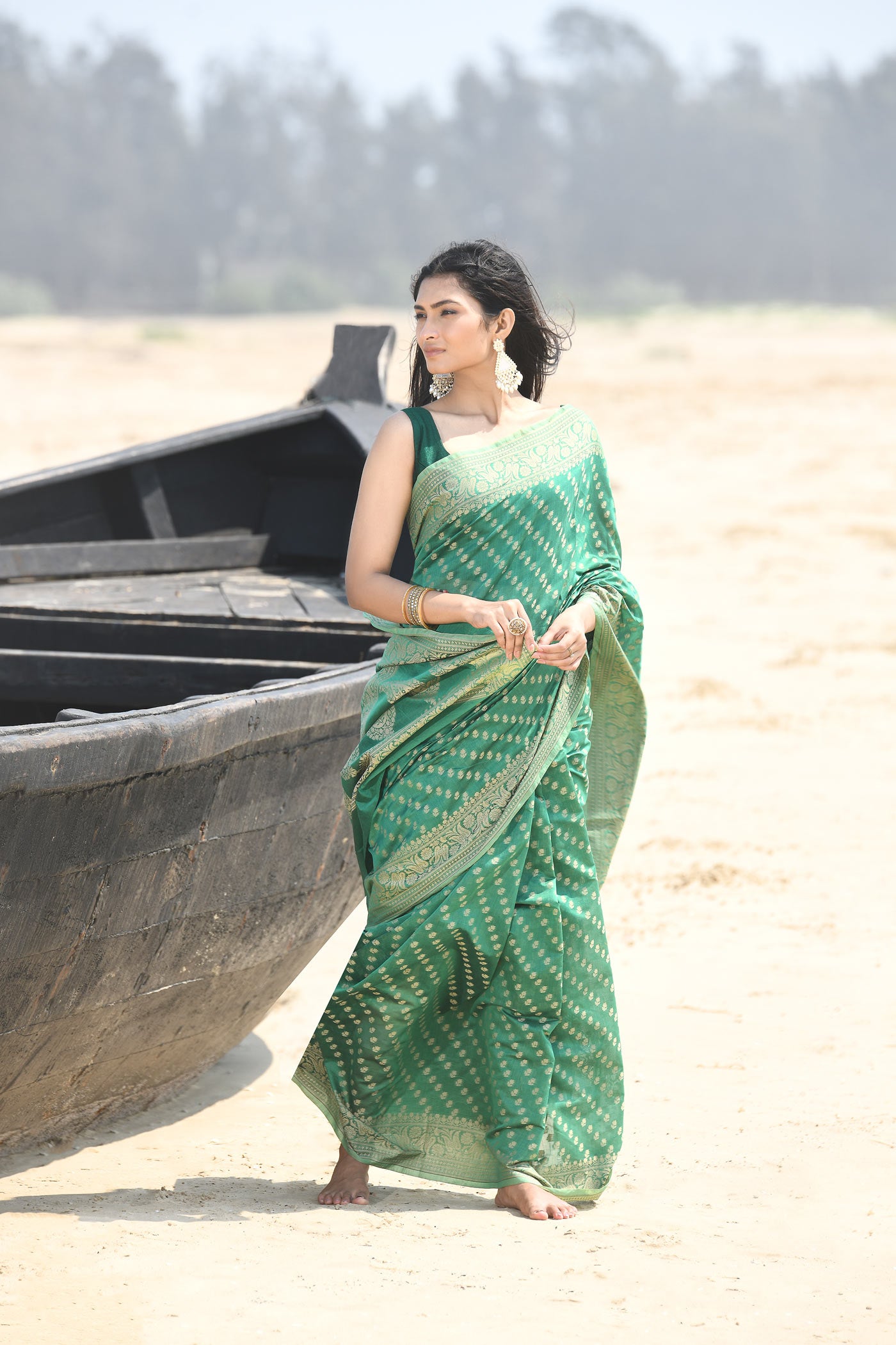 'Sitara' Green Pure Resham Cotton Banarasi Handloom Saree 'Sitara' Green Pure Resham Cotton Banarasi Handloom Saree