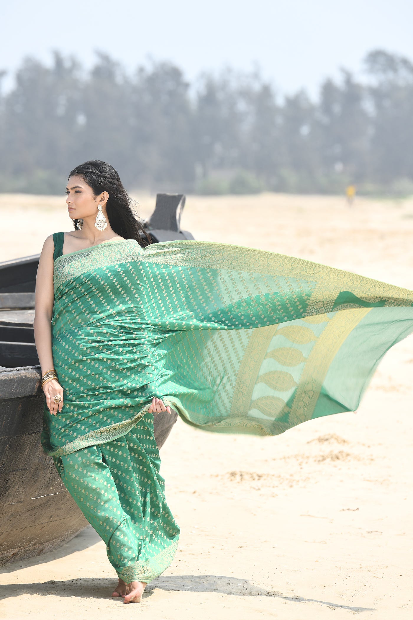 'Sitara' Green Pure Resham Cotton Banarasi Handloom Saree 'Sitara' Green Pure Resham Cotton Banarasi Handloom Saree