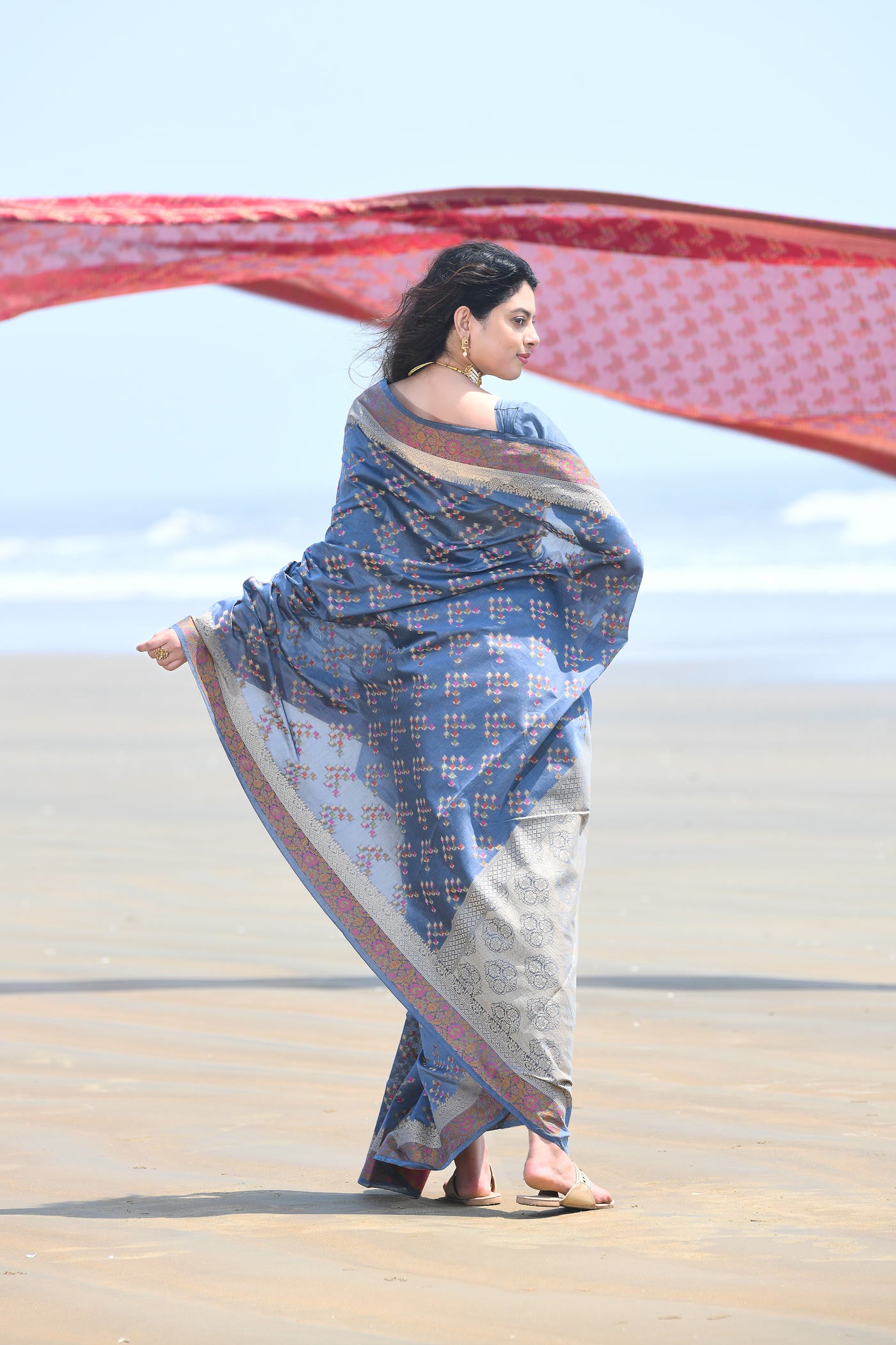 'Afreen' Grey Pure Resham Cotton Alfi Booti Tilfi Border Banarasi Handloom Saree 'Afreen' Grey Pure Resham Cotton Alfi Booti Tilfi Border Banarasi Handloom Saree