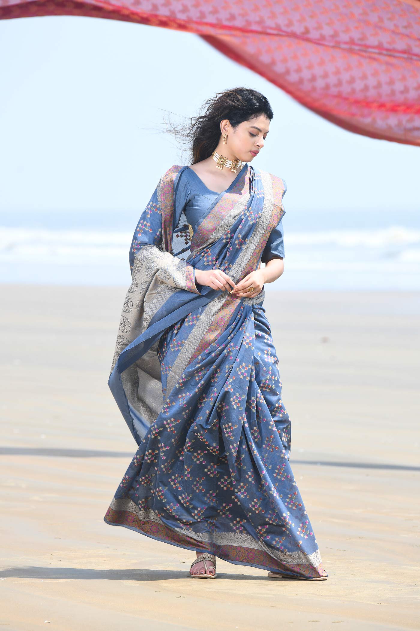 'Afreen' Grey Pure Resham Cotton Alfi Booti Tilfi Border Banarasi Handloom Saree 'Afreen' Grey Pure Resham Cotton Alfi Booti Tilfi Border Banarasi Handloom Saree