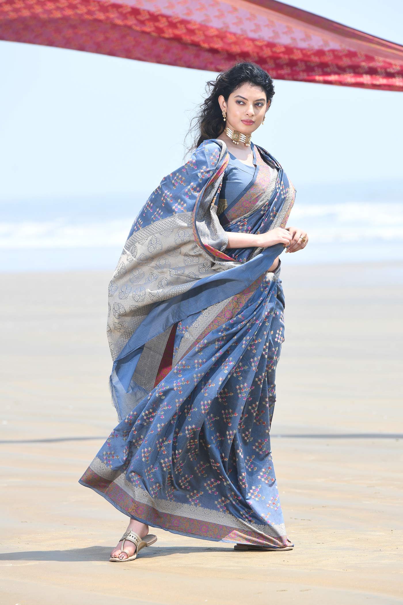 'Afreen' Grey Pure Resham Cotton Alfi Booti Tilfi Border Banarasi Handloom Saree 'Afreen' Grey Pure Resham Cotton Alfi Booti Tilfi Border Banarasi Handloom Saree