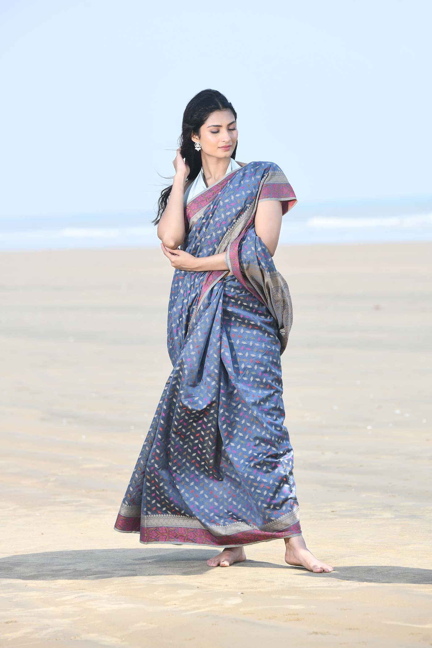 'Meher' Grey Pure Resham Cotton Alfi Booti Tillfi Border Banarasi Handloom Saree 'Meher' Grey Pure Resham Cotton Alfi Booti Tillfi Border Banarasi Handloom Saree