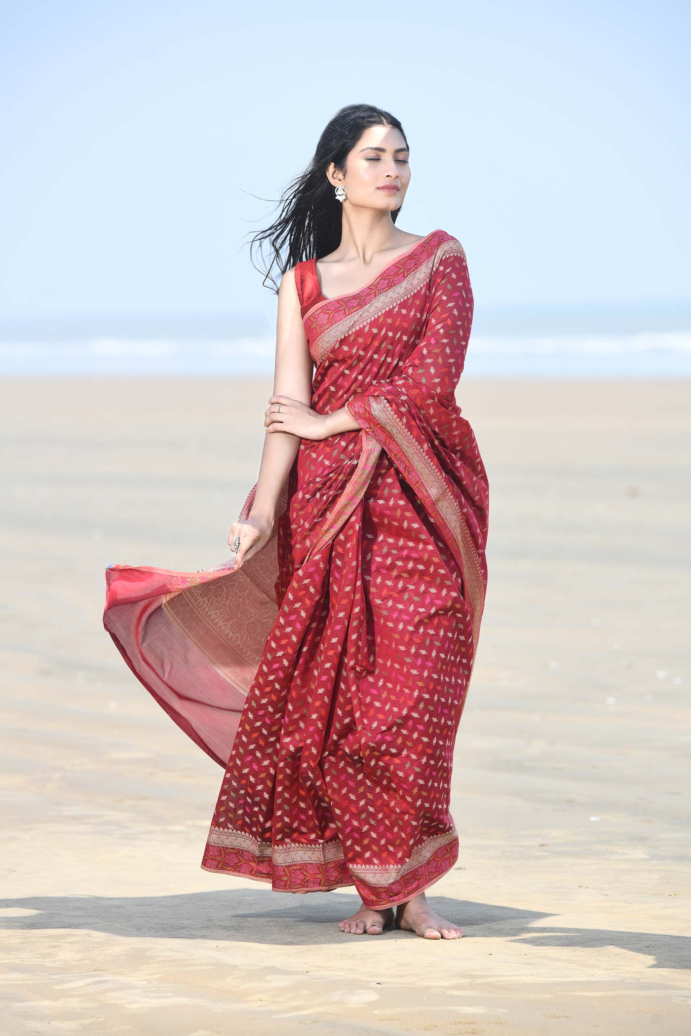 'Meher' Garnet Pure Resham Cotton Alfi Booti Tillfi Border Banarasi Handloom Saree 'Meher' Garnet Pure Resham Cotton Alfi Booti Tillfi Border Banarasi Handloom Saree