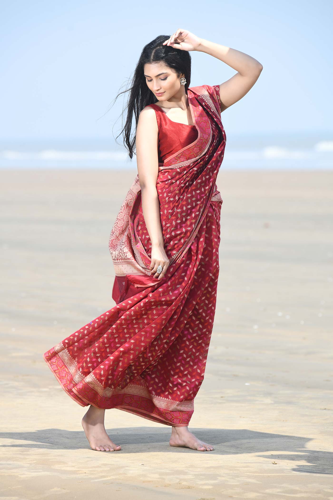 'Meher' Garnet Pure Resham Cotton Alfi Booti Tillfi Border Banarasi Handloom Saree 'Meher' Garnet Pure Resham Cotton Alfi Booti Tillfi Border Banarasi Handloom Saree