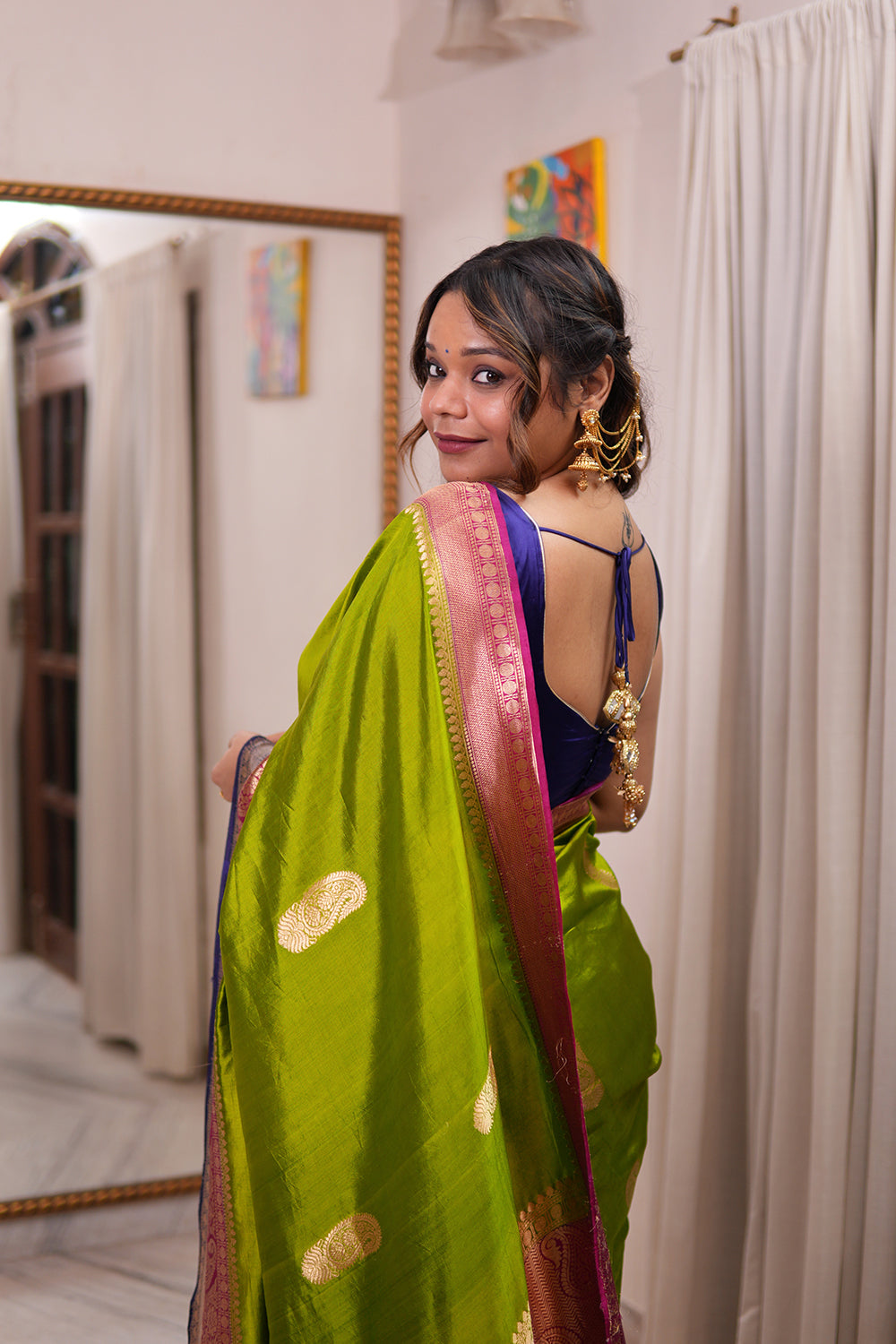 'Arya' Lime Green With a Contrast Pink And Blue On Edge Pure Katan Silk Kadhua Banarasi Handloom Saree (SUSHMITHA) 'Arya' Lime Green With a Contrast Pink And Blue On Edge Pure Katan Silk Kadhua Banarasi Handloom Saree (SUSHMITHA)
