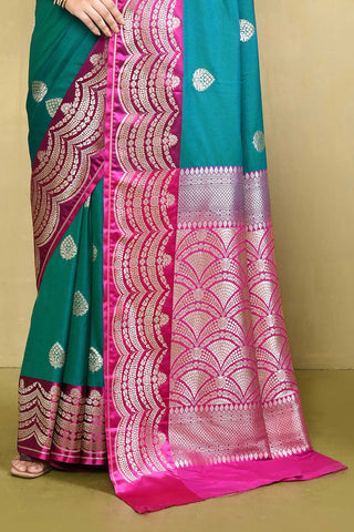 Saree With Contrast Scalloped Border With Blouse