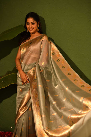 Light Grey Pure Kora Organza Banarasi Handloom Silk Saree With Kadhua Boota And Border In Gold Zari And Meenakari Work