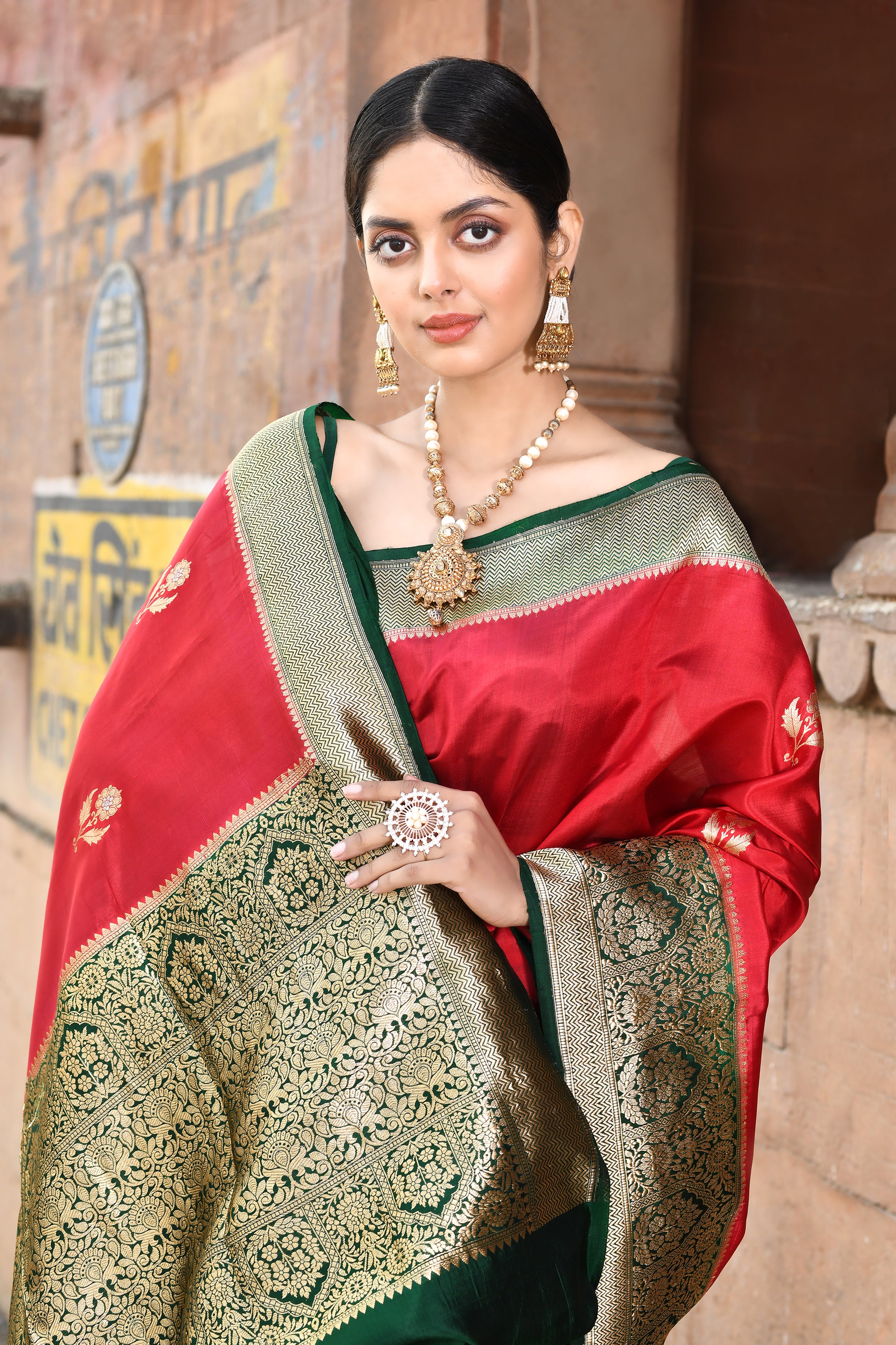 Silk Banarasi Handloom Saree With Blouse