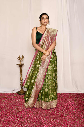 Green - Magenta Pure Katan Silk Banarasi Handloom Silk Saree