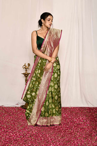 Green - Magenta Pure Katan Silk Banarasi Handloom Silk Saree