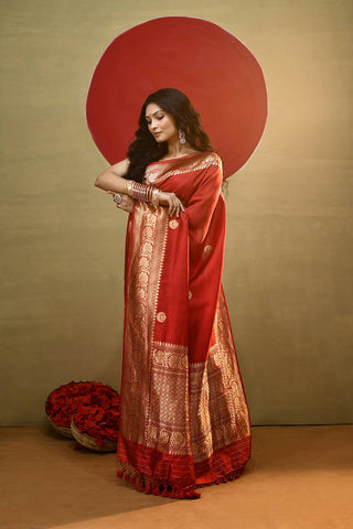 'Chand Boota' Red Pure Katan Silk Kadhua Banarasi Handloom Saree