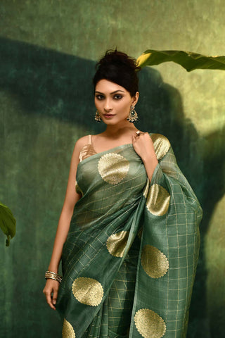 'Kamakshi' A shade Of Sage Green Pure Kora Organza Kadhua Banarasi Handloom Saree