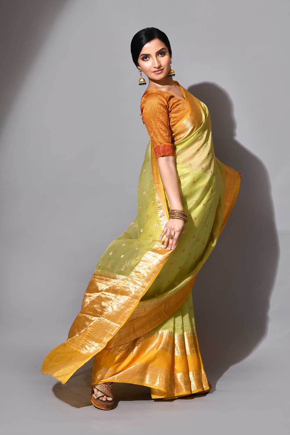 Pista Green Pure Kora Organza Banarasi Handloom Silk Saree With Meenakro Booti And Contrast Yellow Border