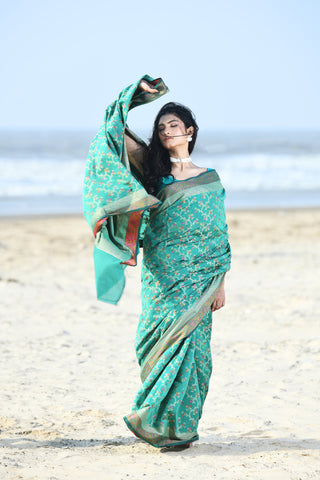 'Nazaakat'  Green Pure Resham Cotton Alfi Jaal Tilfi Border Pure Banarasi Handloom Saree