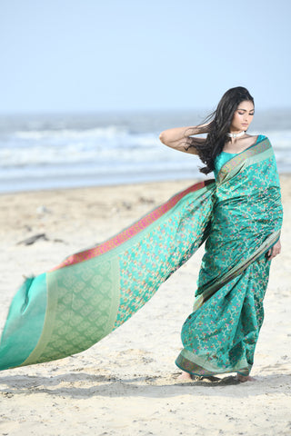 'Nazaakat'  Green Pure Resham Cotton Alfi Jaal Tilfi Border Pure Banarasi Handloom Saree