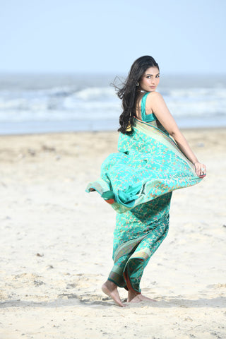 'Nazaakat'  Green Pure Resham Cotton Alfi Jaal Tilfi Border Pure Banarasi Handloom Saree