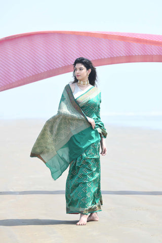 'Afreen' Green Pure Resham Cotton Alfi Booti Tilfi Border Banarasi Handloom Saree