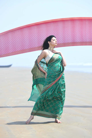 'Afreen' Green Pure Resham Cotton Alfi Booti Tilfi Border Banarasi Handloom Saree
