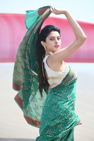 'Afreen' Green Pure Resham Cotton Alfi Booti Tilfi Border Banarasi Handloom Saree