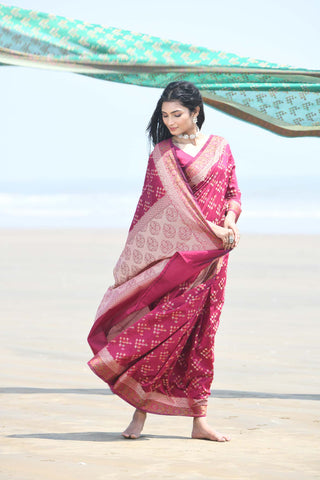 'Afreen' Raspberry Pink Pure Resham Cotton Alfi Booti Tilfi Border Banarasi Handloom Saree