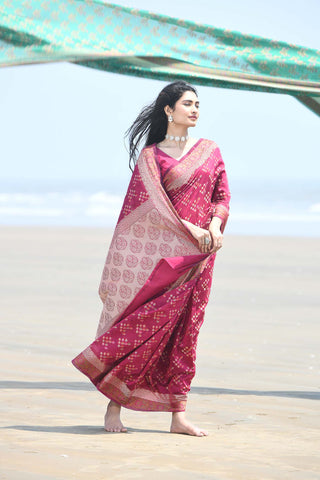 'Afreen' Raspberry Pink Pure Resham Cotton Alfi Booti Tilfi Border Banarasi Handloom Saree